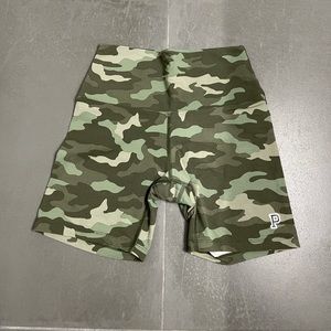 Pink bike shorts size S